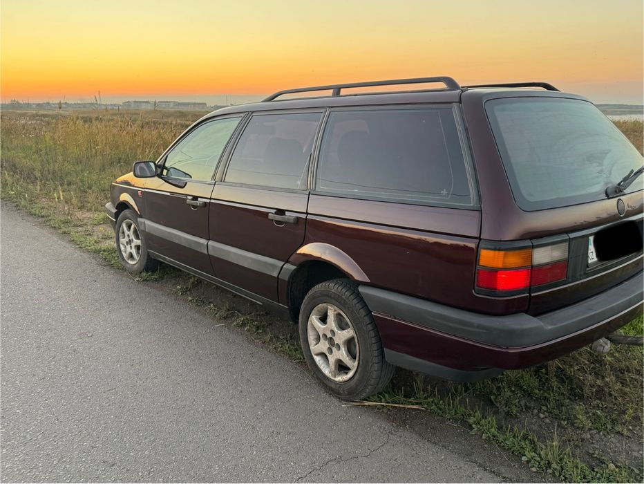 Продам VW PASSAT B3 универсал 1,8 моно