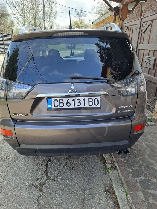 Продавам МИЦИБУШИ Оутлендър