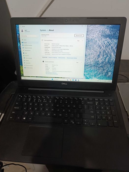 Dell Inspiron 3000(i5 8th gen,24gb ddr4,ssd 512gb,Radeon 520 2gb ddr5)
