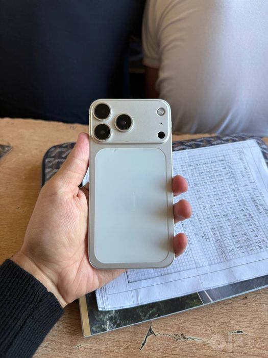 iPhone X   (17 pro silver)