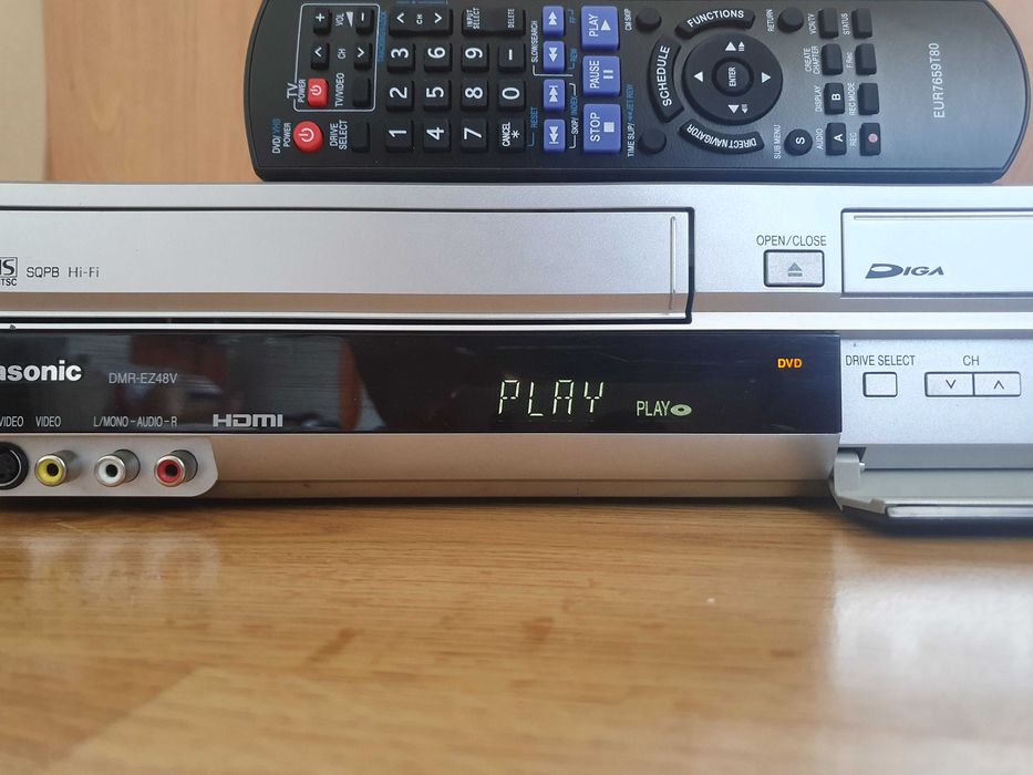 Panasonic DMR-EZ48 VHS-DVD recorder HDMI 1080/HD