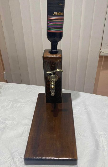 Диспенсър за бутилка алкохол