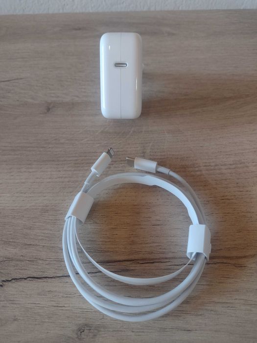 Apple 30w type C зарядно А2164