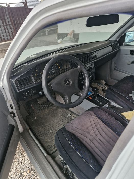 Продам мерс 190 головка снята