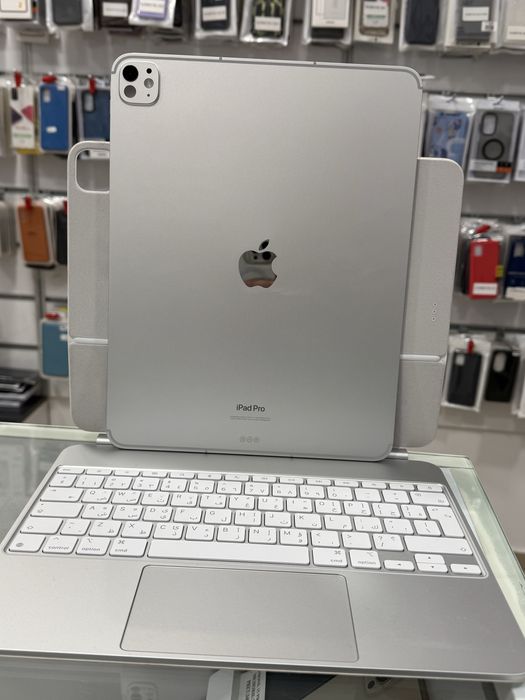 iPad Pro 13 inch M4 2TB Noua/ Future Gsm Mobile