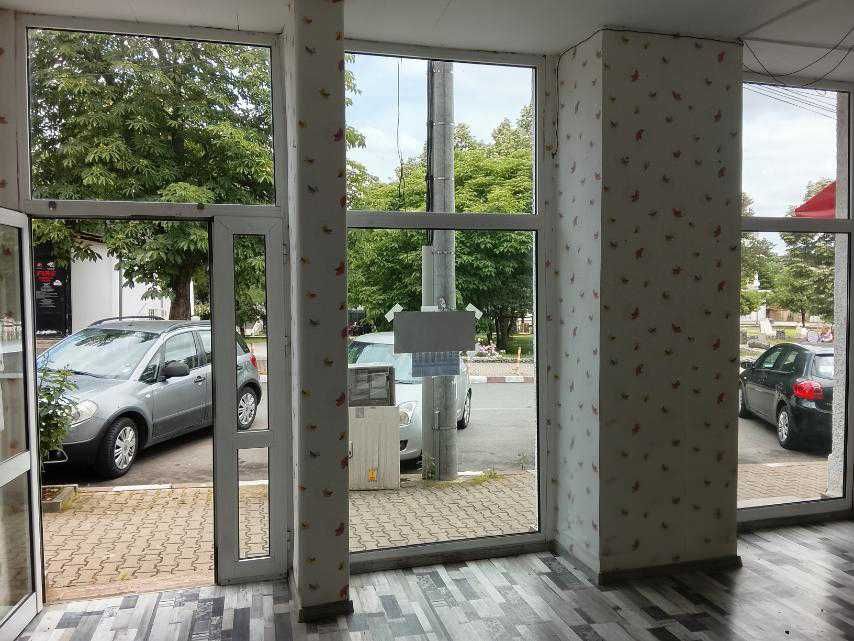 дава под наем помещение, гр.Средец, 220евро