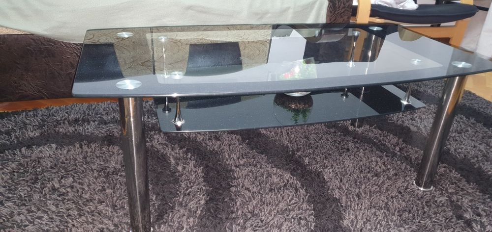 Vând măsuță  sufragerie !