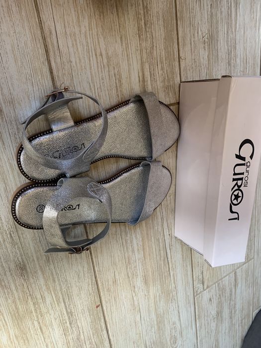 Дамски сандали