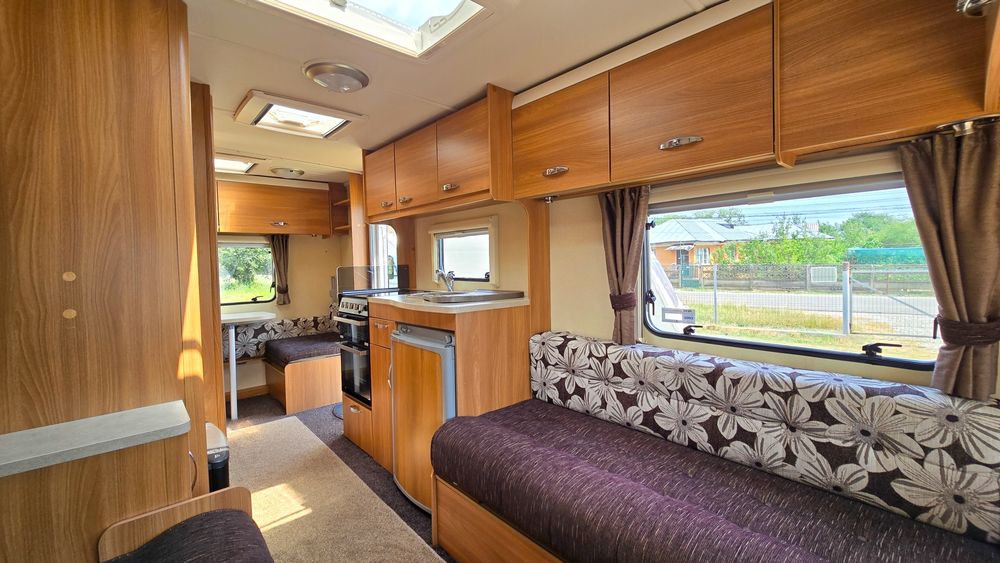 Rulota 2012 (2 zone) 1268 Kg, Off Camping, Boiler Gaz, Baterie 12v, Dus, Swift Sprite Foarte usoara