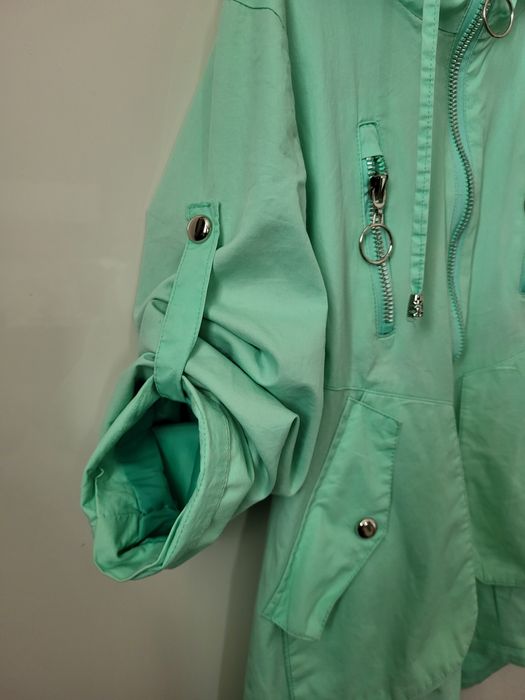 Ветровка на девочку