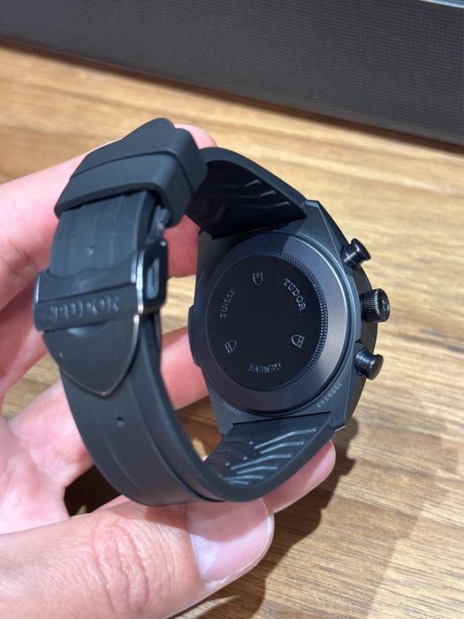 TUDOR Fastrider Black Shield Chronograph оригинал