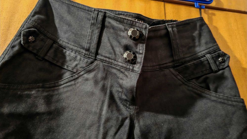 Дамски костюм тъмно син