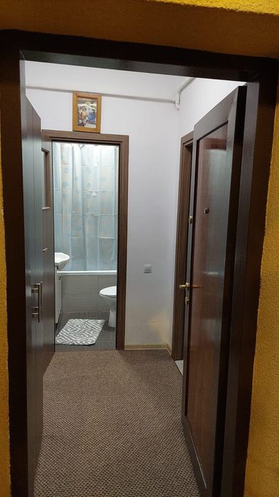 Apartament o camera la casa