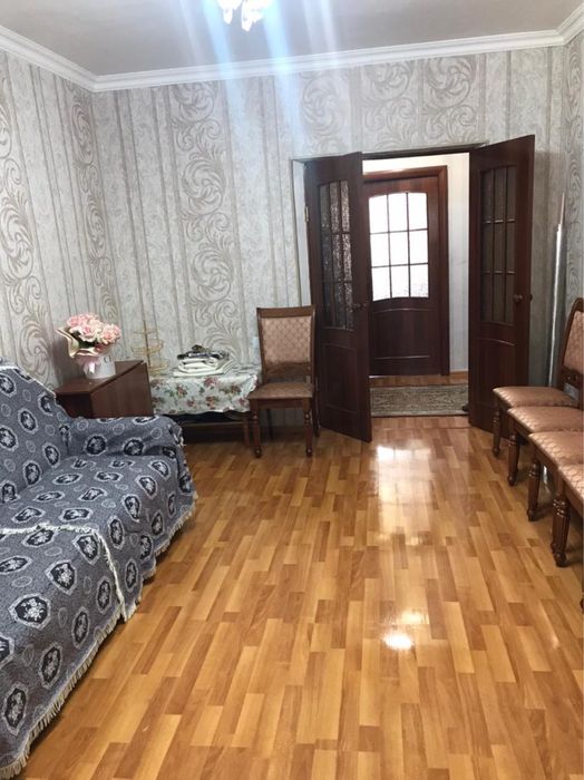 Продам квартиру 3-х комнатную