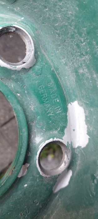 2 бр. усилени стоманени джанти 15" с гуми