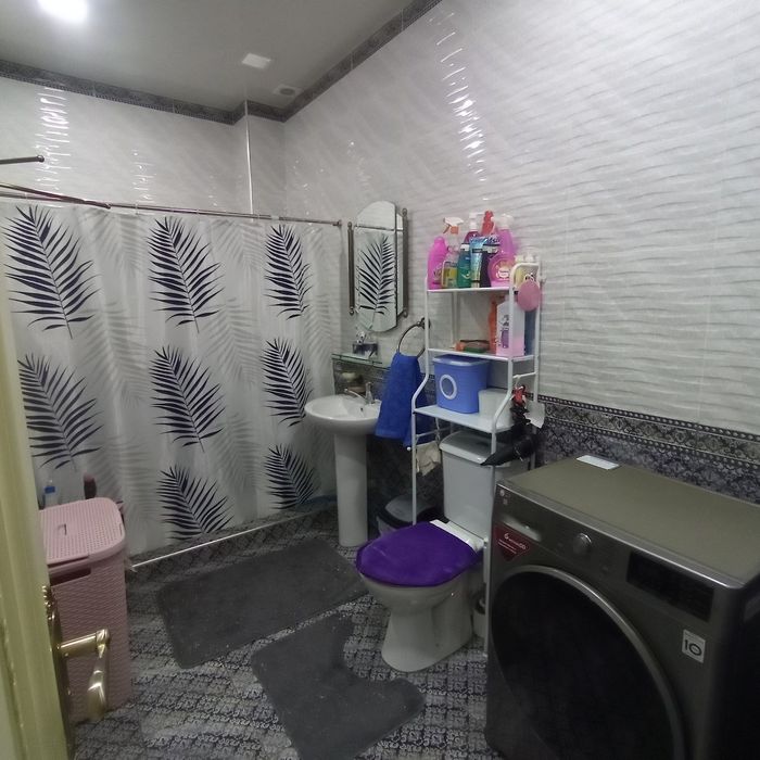 Замона тойхона ропарасида
Массив Кизгалток 1-дом
2-подез 15Кв
3-етажли