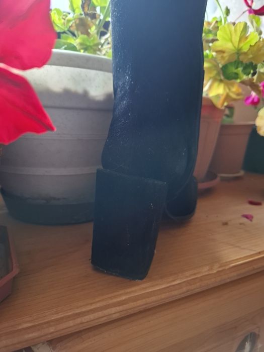 Черни велурени ботуши Aquamarine