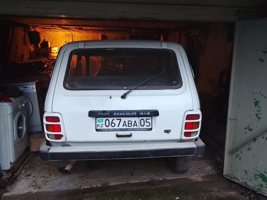 Продам нива 21213