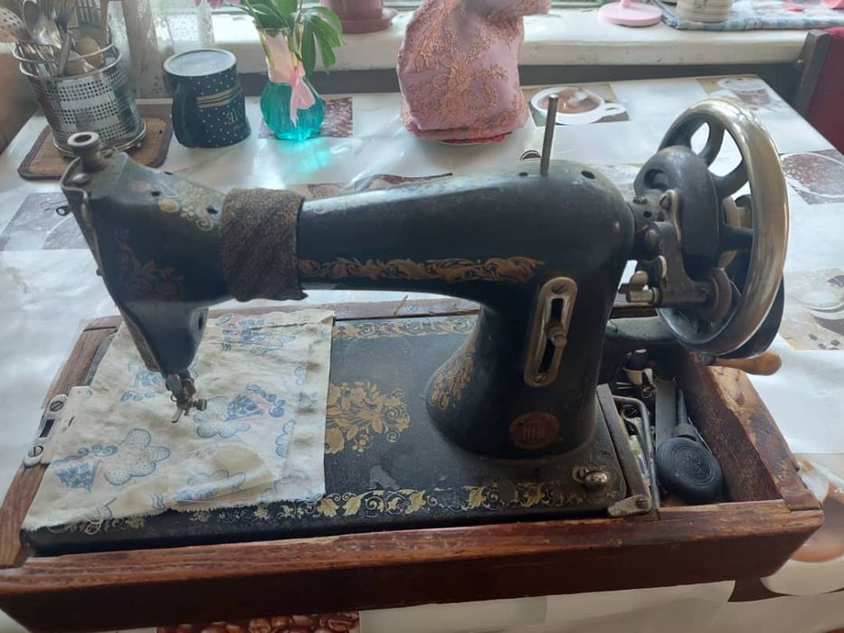 Швейная машина