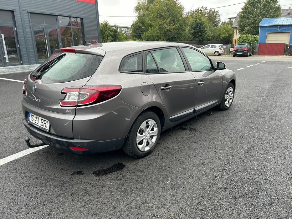 RENAULT Megane 2011 — imagine 3