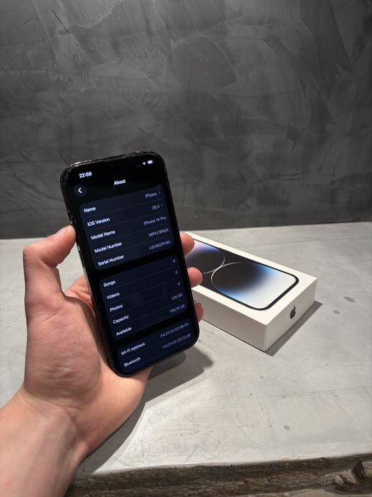 Перфектен Iphone 14 Pro Black 128 GB