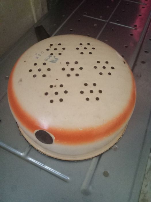 Дуршлаг эмалированный.