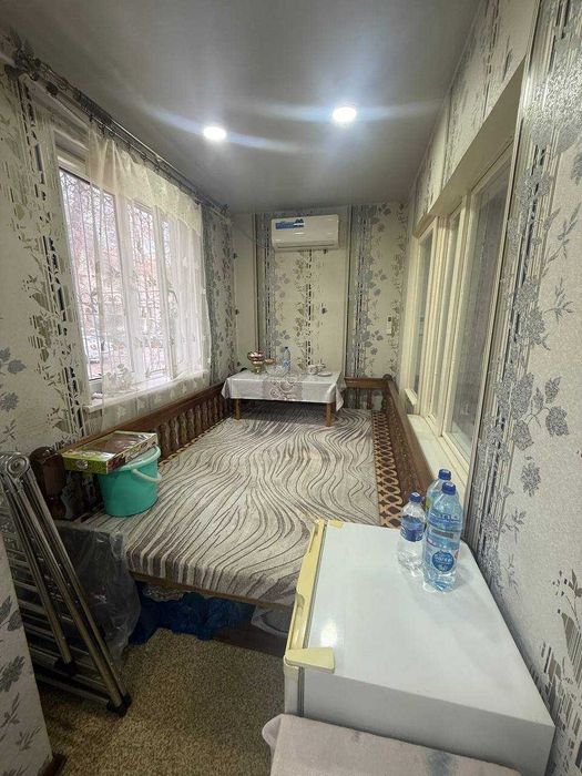 Продаётся 2/1/4 Карасу-1 С ремонтом 64м2 Не торец с мебелью и техникой