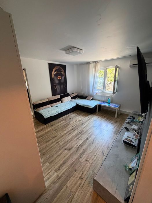 Apartament de vânzare cu 3 camere