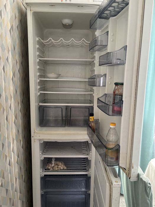 Холодильник в хорошем состоянии