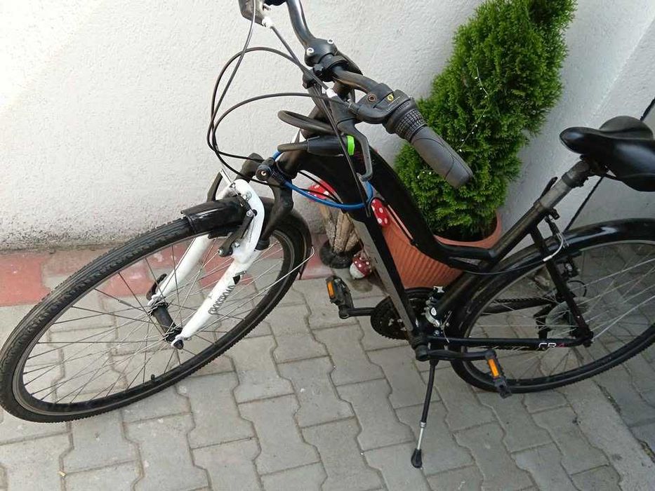 Vând Bicicleta Crossroad
