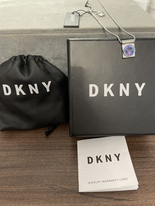 Ново колие с етикет DKNY