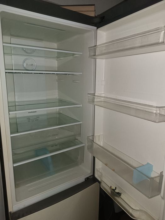 Продам холодильник Haier C2F636CCRG