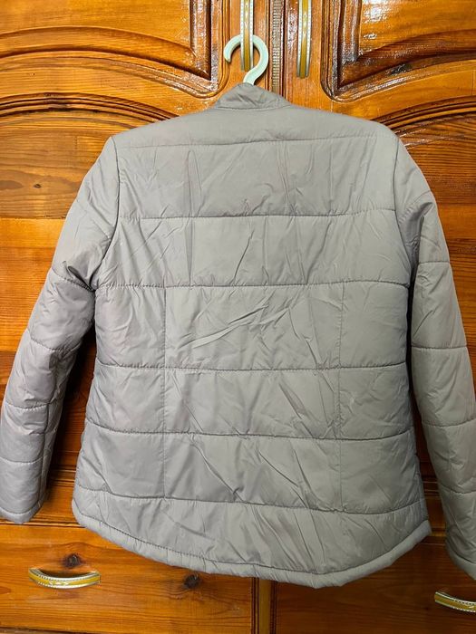 Kurtka bejiviy kuzgi va qishki