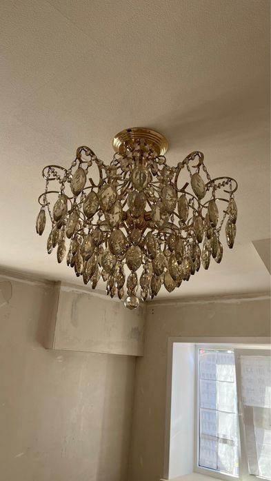 Продам люстры — стильные и недорого