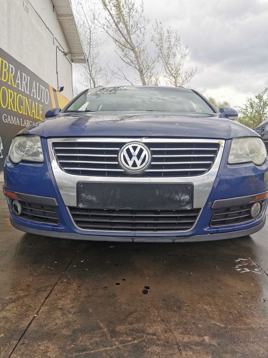 dezmembrez passat b6 break cod motor BLS/ usa fata passat b6