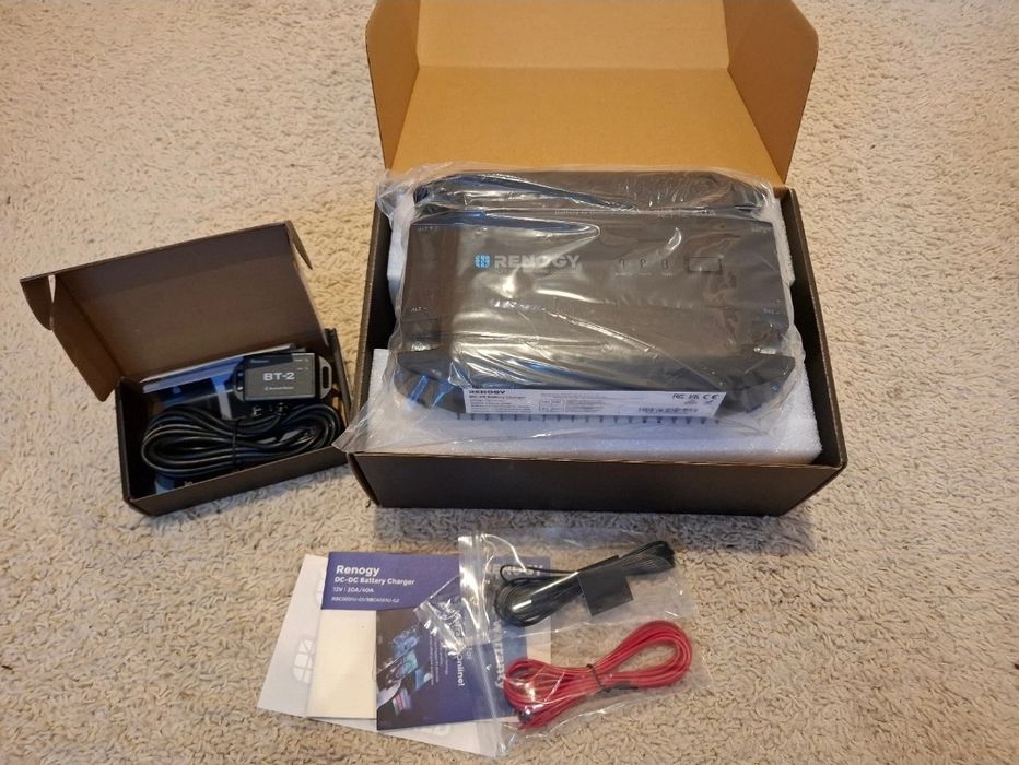 Renogy 12v 40a DC-DC зарядно + Блутут модул