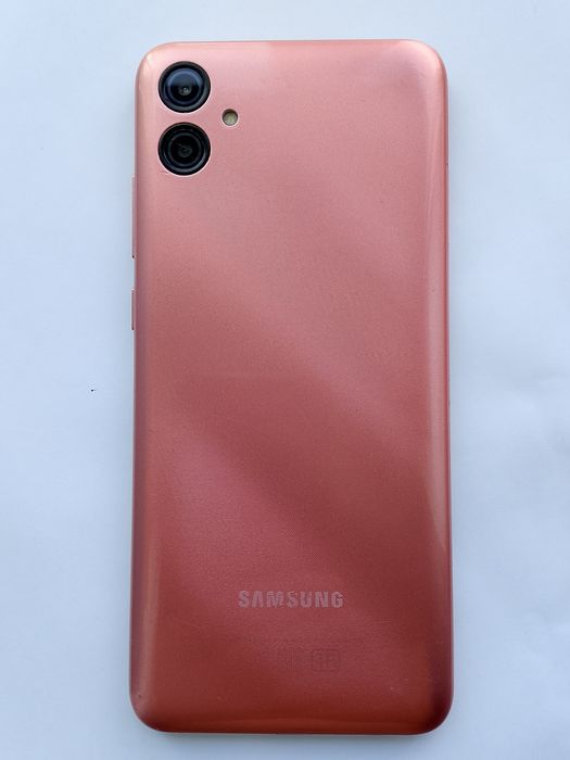 Продам телефон Samsung Galaxy A04e 64Gb