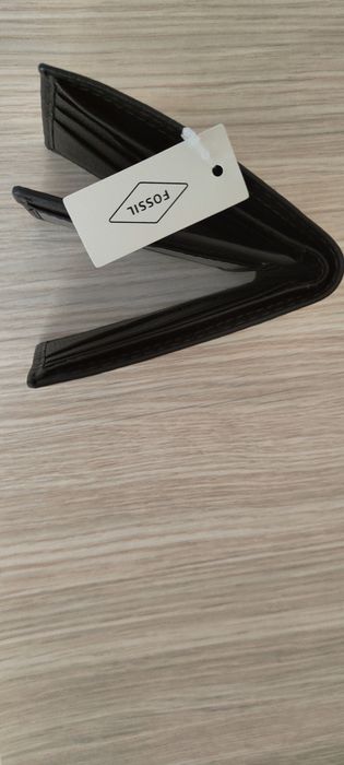 Мъжки портфейл Fossil, чисто нов!