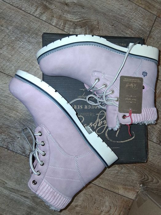 Намалена цена 23,00е  н.39 RHAPSODY боти