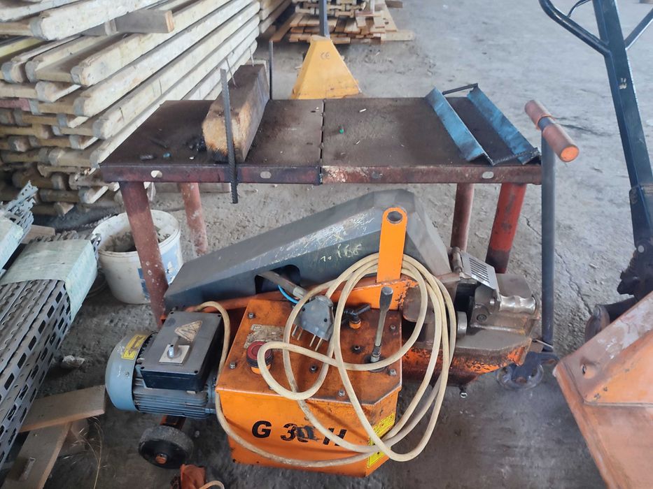 Машина за рязане на армировка