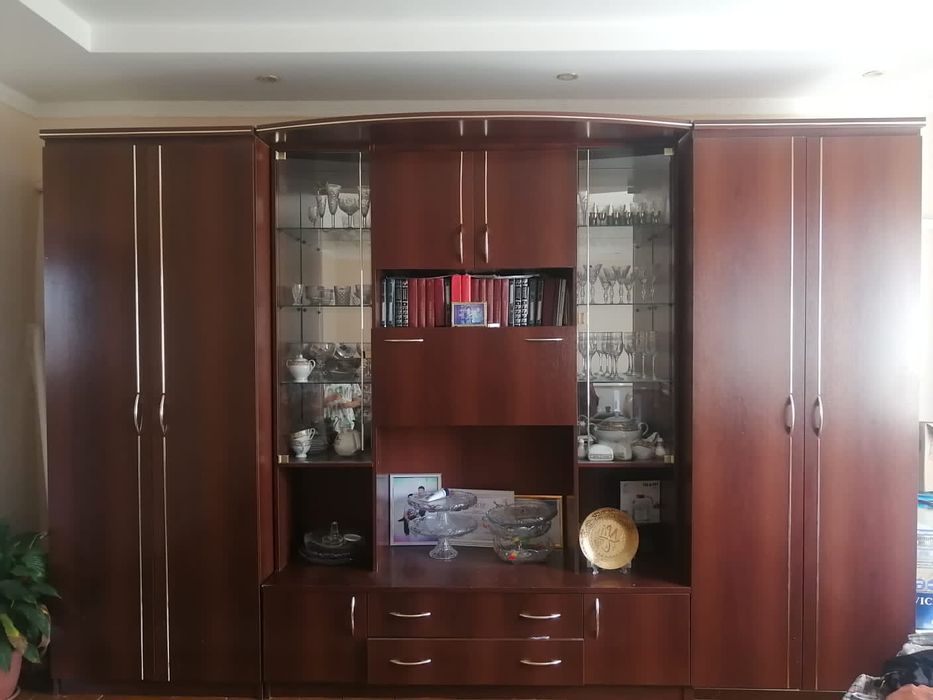 Б/у Стенка сатылады.