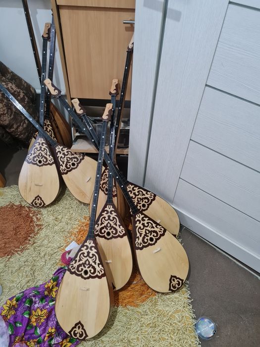 Домбралар бар жаксы сапада кол жетимди