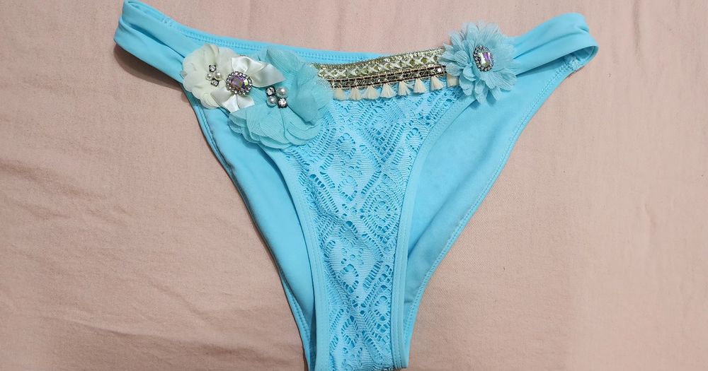 Ефектен Син Бански с Цветя