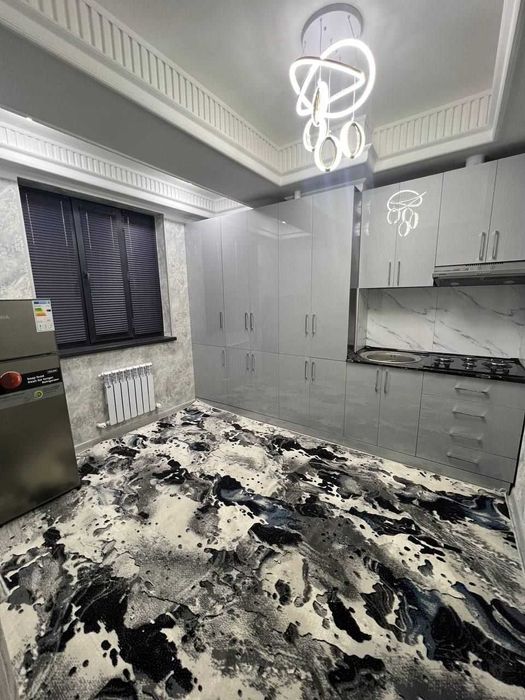 Uy sotiladi / продается квартира