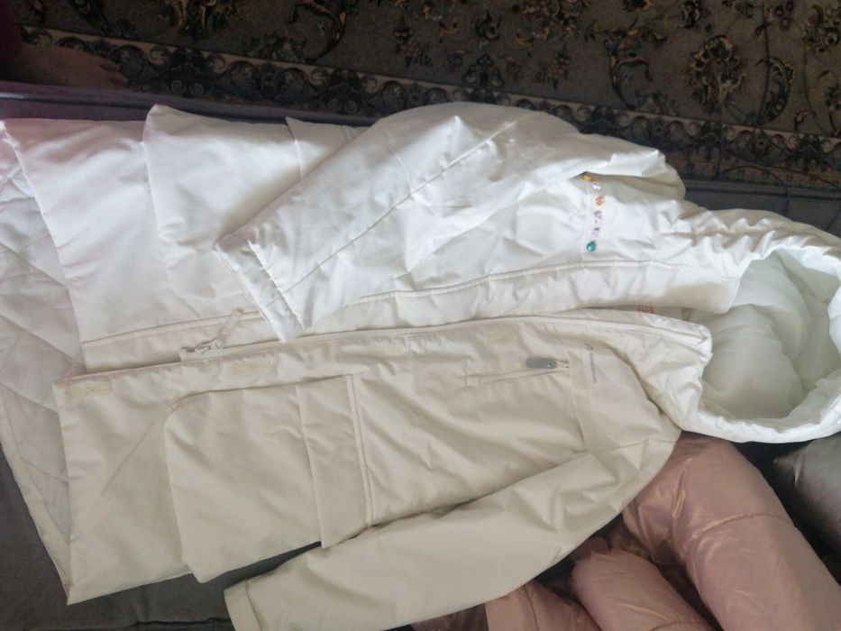 Продам демисезонную куртку