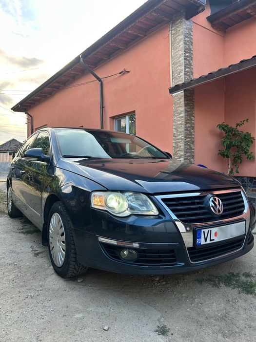 Vând Volkswagen Passat B6