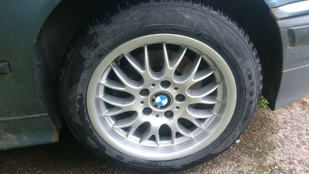 БМВ 318и е36 M43B18 115к.с. на части