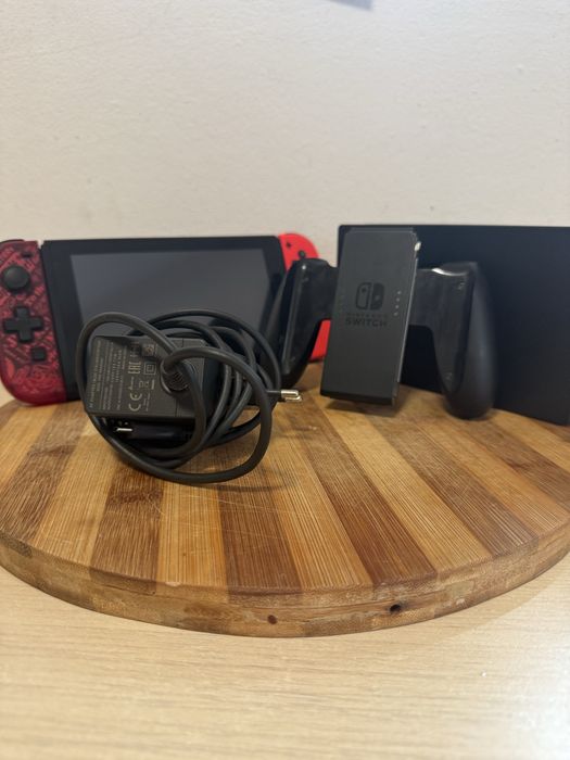 Nintendo Switch -Cititi Descrierea