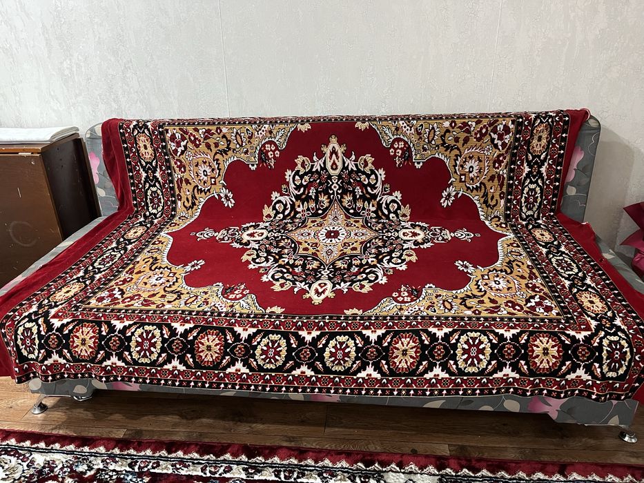 Диван в хорошем состоянии
