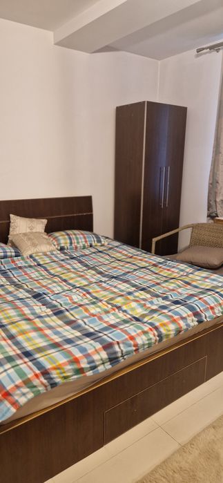 Pat 180/200 cm cu saltea si dulap